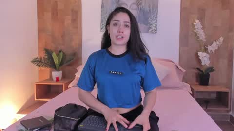 Snapshot of isabella_winkler chatting on July 13, 2026, 11:13 am isabella_winkler online show from July 13, 2026, 11:13 am