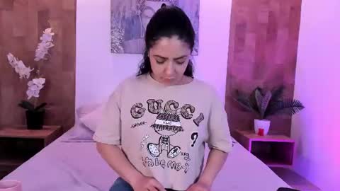 Snapshot of isabella_winkler chatting on July 18, 2026, 12:20 pm isabella_winkler online show from July 18, 2026, 12:20 pm
