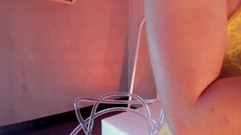 isabellaa_palacios online show from January 5, 2026, 5:27 pm