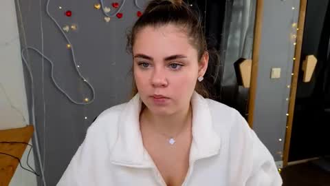 isabellabler online show from September 26, 2025, 5:44 am