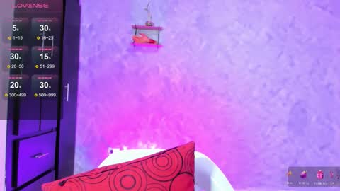 Snapshot of isabellagh1 chatting on November 14, 2025, 7:12 pm Instagram soybella01 online show from November 14, 2025, 7:12 pm