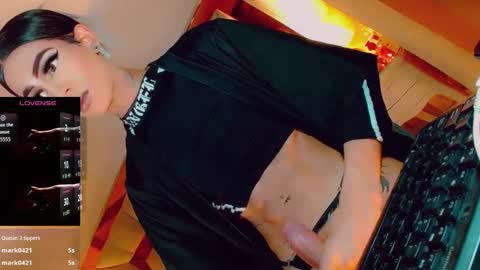 isabellagirs online show from October 9, 2025, 2:37 pm