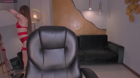 Isabella Moretti online show from February 26, 2026, 4:00 am