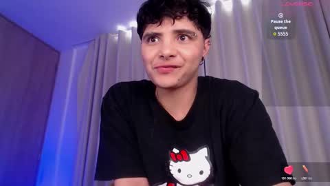 Isabella Mout  online show from March 15, 2026, 9:43 pm