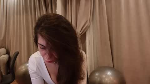 Snapshot of isabellamyst chatting on May 6, 2026, 8:25 pm IsabellaMyst online show from May 6, 2026, 8:25 pm