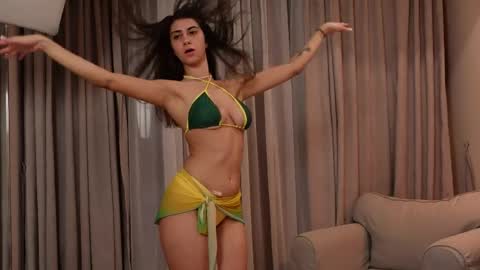 Snapshot of isabellamyst chatting on May 23, 2026, 9:19 pm IsabellaMyst online show from May 23, 2026, 9:19 pm