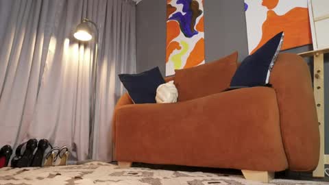 Help me with your follow independent model isabela online show from May 28, 2026, 8:06 pm