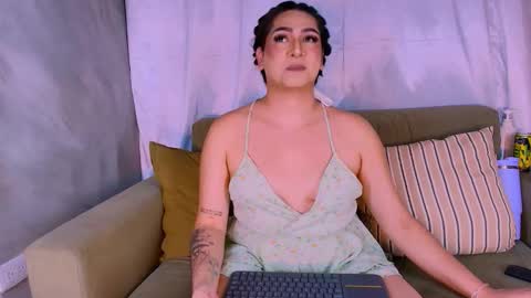 Snapshot of isabellas_smith chatting on February 23, 2026, 6:00 am Martina IG martissmith01 online show from February 23, 2026, 6:00 am