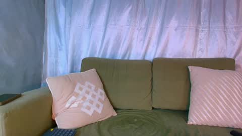 Snapshot of isabellas_smith chatting on April 8, 2026, 3:17 am Martina IG martissmith01 online show from April 8, 2026, 3:17 am