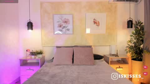 Snapshot of isabellasweet__ chatting on June 3, 2026, 3:31 am online show from June 3, 2026, 3:31 am