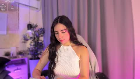 Snapshot of isabellasweet__ chatting on July 14, 2026, 3:44 am online show from July 14, 2026, 3:44 am