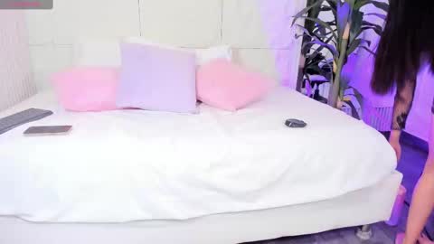 Snapshot of isabellax21 chatting on October 12, 2025, 4:22 am Isa online show from October 12, 2025, 4:22 am