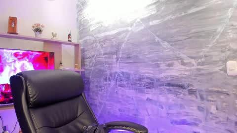 Snapshot of isabellefoxx chatting on December 19, 2024, 4:13 am Isa online show from December 19, 2024, 4:13 am