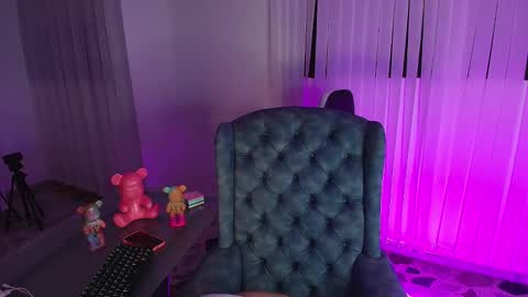 Snapshot of isabellefoxx chatting on January 5, 2025, 9:26 am Isa online show from January 5, 2025, 9:26 am