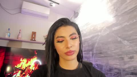 Snapshot of isabellefoxx chatting on January 15, 2025, 9:02 am Isa online show from January 15, 2025, 9:02 am