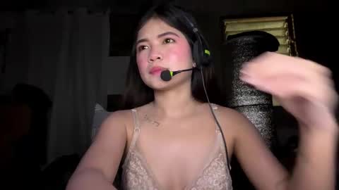 isabellemonroe online show from March 11, 2026, 6:08 am