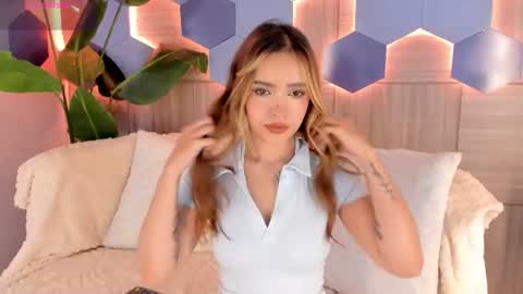 Snapshot of isabellestorm chatting on June 18, 2026, 3:07 am online show from June 18, 2026, 3:07 am