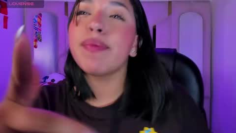 isabellrodriguez18 online show from June 25, 2026, 4:01 am