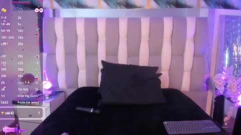 Snapshot of isadiazz chatting on July 24, 2026, 4:54 am Isa online show from July 24, 2026, 4:54 am