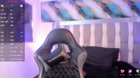 Snapshot of isadiazz chatting on July 26, 2026, 4:14 pm Isa online show from July 26, 2026, 4:14 pm