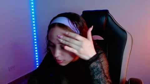 ISADORA online show from April 22, 2026, 7:59 pm