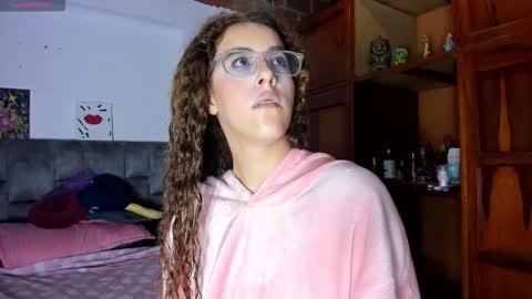 Snapshot of isangel_ chatting on October 22, 2025, 2:56 am Isabela online show from October 22, 2025, 2:56 am