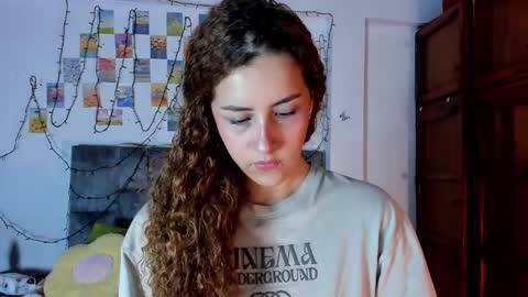 Isabela  online show from February 10, 2026, 5:00 am