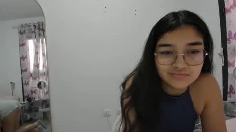 Isa Suarez online show from February 27, 2026, 5:57 pm