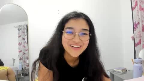 Isa Suarez online show from March 19, 2026, 9:30 pm