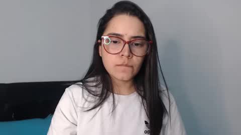 Snapshot of isemma chatting on March 7, 2025, 3:08 am Emma online show from March 7, 2025, 3:08 am