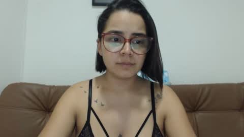 Snapshot of isemma chatting on September 25, 2025, 3:10 am Emma online show from September 25, 2025, 3:10 am