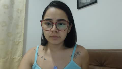 Snapshot of isemma chatting on November 10, 2025, 4:00 am Emma online show from November 10, 2025, 4:00 am