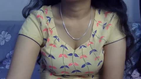 Snapshot of ishika_ishu chatting on September 15, 2025, 7:19 am ishika_ishu online show from September 15, 2025, 7:19 am