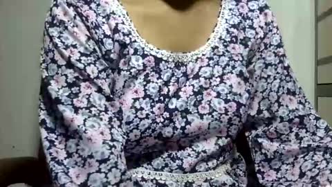 ishika_ishu online show from July 27, 2026, 3:02 am