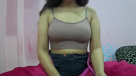 ishika_singh_ online show from February 13, 2026, 2:07 am