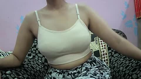Snapshot of ishika_singh_ chatting on March 31, 2026, 1:40 am ishika_singh_ online show from March 31, 2026, 1:40 am