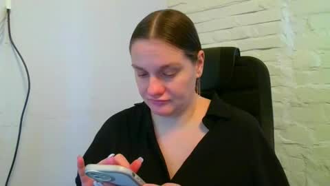 isingle_mom online show from October 22, 2025, 4:35 am