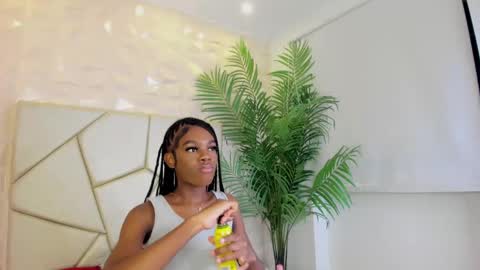 Snapshot of isisbrown_ chatting on October 3, 2025, 1:13 am ISIS online show from October 3, 2025, 1:13 am