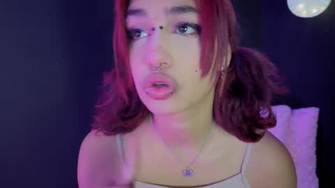 Snapshot of isisjones18 chatting on September 11, 2025, 3:50 am Isisjones18 online show from September 11, 2025, 3:50 am