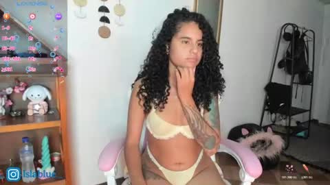 Isla Blue online show from July 21, 2026, 11:51 pm