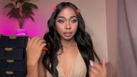 Snapshot of island_girlxxx chatting on July 17, 2026, 9:52 pm Alona online show from July 17, 2026, 9:52 pm