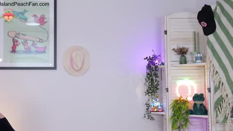 Lou  Peaches online show from March 14, 2026, 2:33 pm