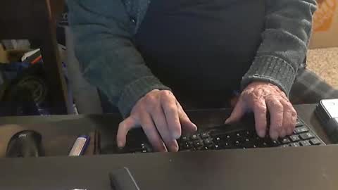 Snapshot of islandduke chatting on November 18, 2025, 3:27 pm Duke online show from November 18, 2025, 3:27 pm