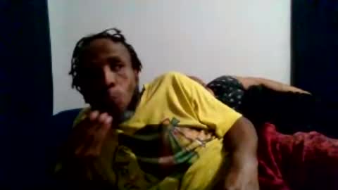 Snapshot of islandmaker chatting on June 17, 2026, 7:22 am islandmaker online show from June 17, 2026, 7:22 am