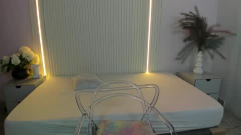 Snapshot of islascott chatting on May 12, 2026, 11:51 am IslaScott online show from May 12, 2026, 11:51 am