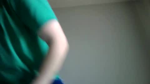 islaysince97 online show from November 3, 2025, 7:20 am