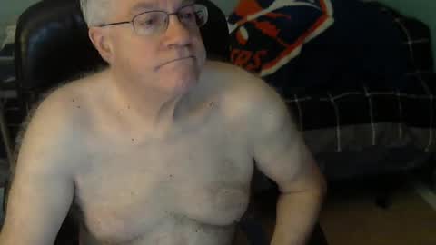 Snapshot of islesman22 chatting on February 3, 2025, 10:25 am islesman22 online show from February 3, 2025, 10:25 am