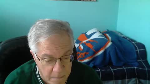 Snapshot of islesman22 chatting on February 17, 2025, 4:15 pm islesman22 online show from February 17, 2025, 4:15 pm