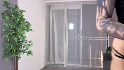 Snapshot of isnotforeveryone chatting on January 19, 2026, 1:09 am Julyane online show from January 19, 2026, 1:09 am