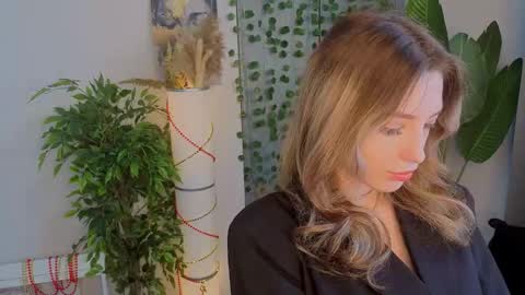 Emilia online show from February 5, 2026, 6:18 am